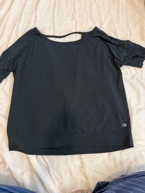 GAPFIT Black Women's Short-Sleeve Top with Back Strap